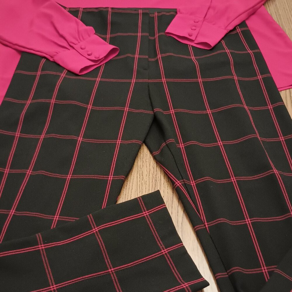 Ann Taylor Size 16 Black and Red Checkered Pants (EUC)